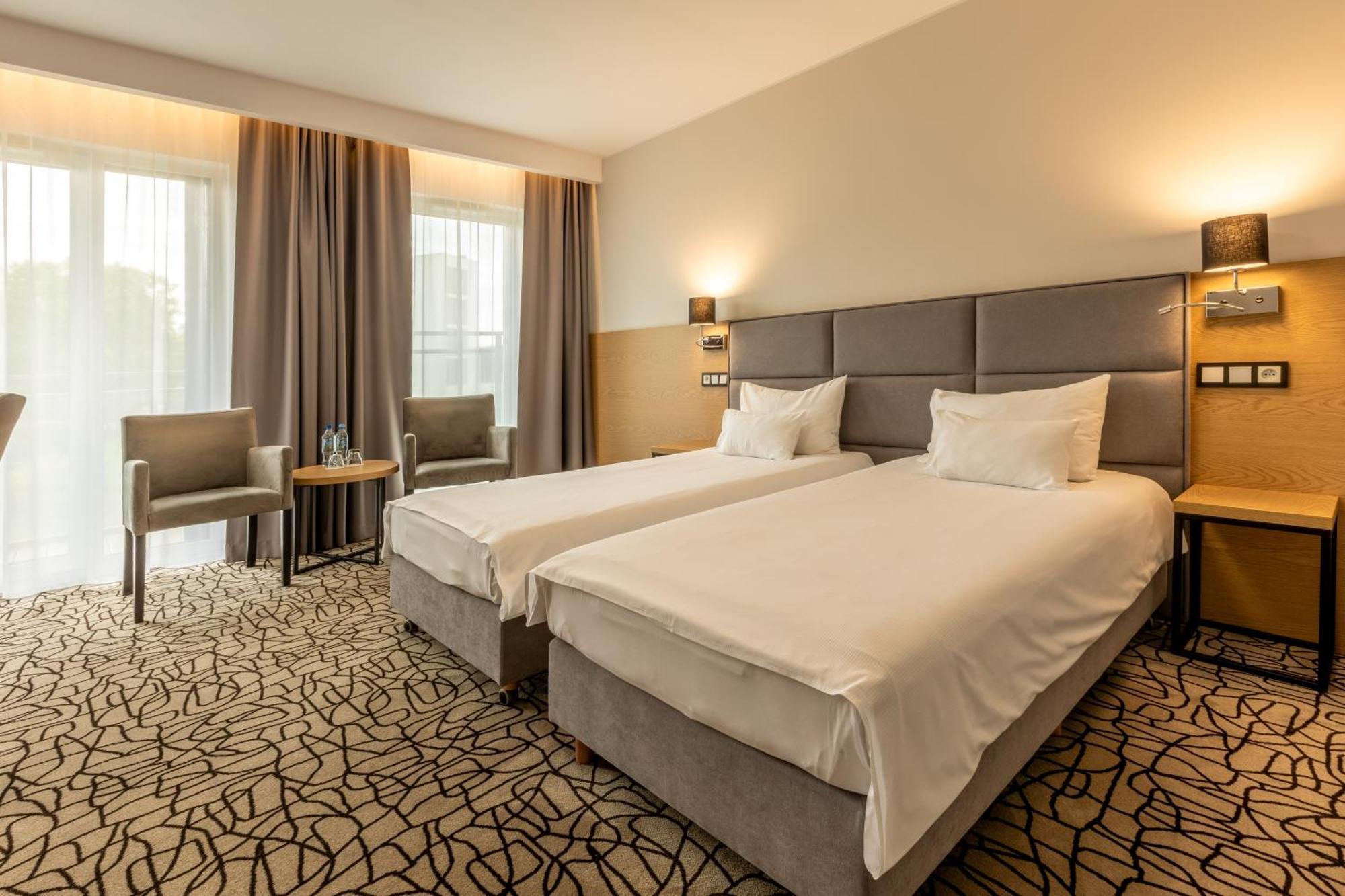 Aparthotel Termy Uniejow Buitenkant foto