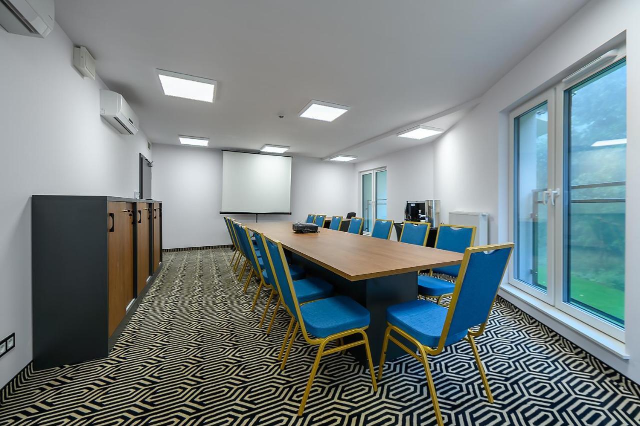 Aparthotel Termy Uniejow Buitenkant foto